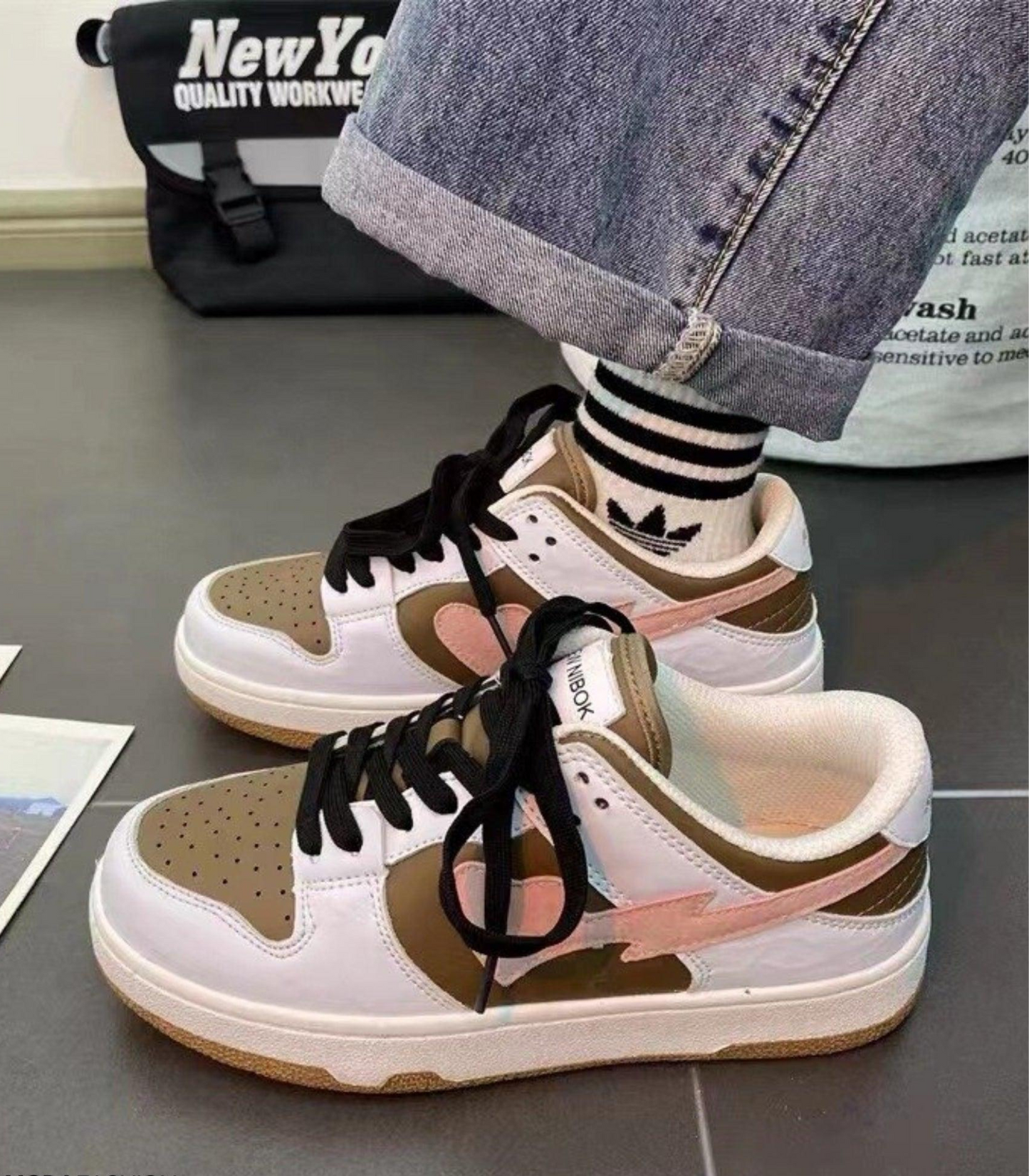 Zwergini-Mode - vulkanisierte Schuhe mit Herzdesign