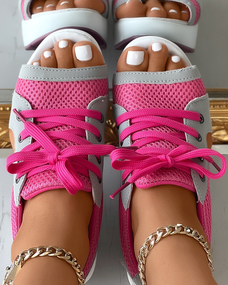 Zwergini-Mode Trendkick: Atmungsaktive Sneaker-Sandalen