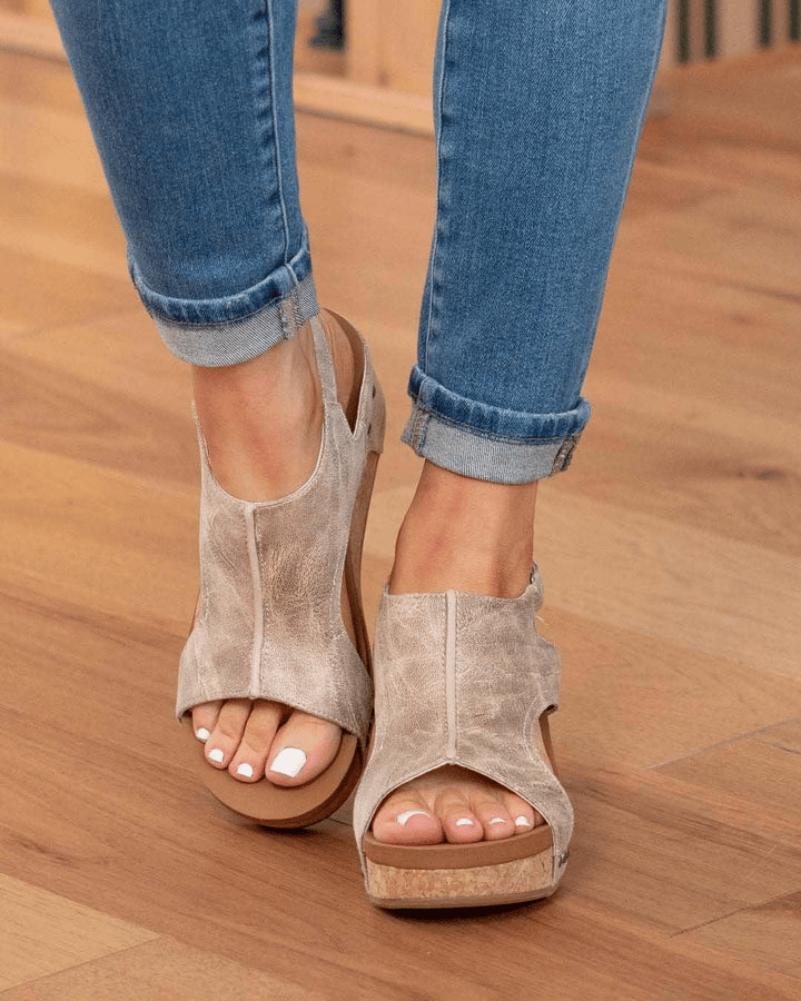 Zwergini-Mode | Stylische Sandalen