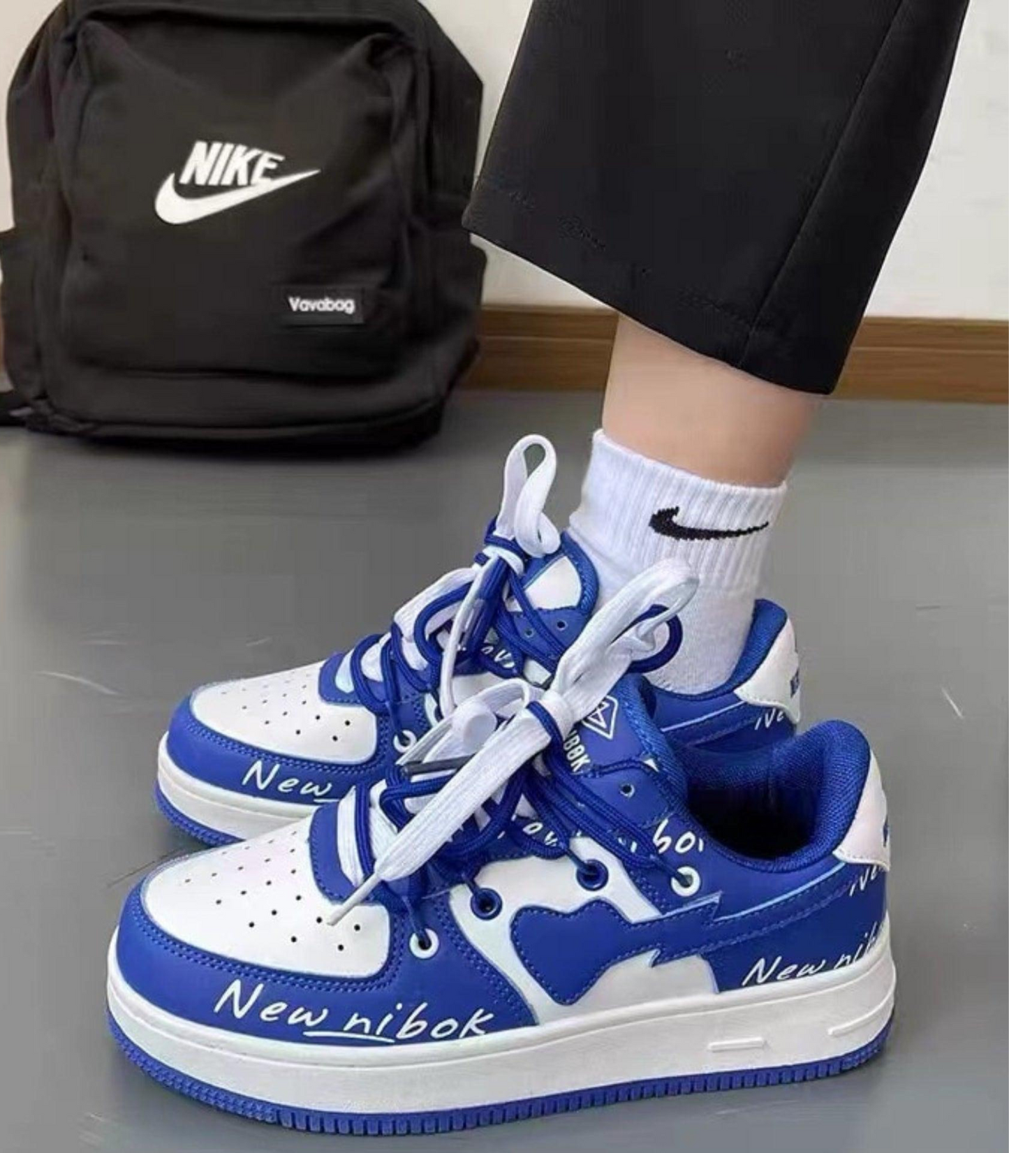 Zwergini-Mode - vulkanisierte Schuhe mit Herzdesign