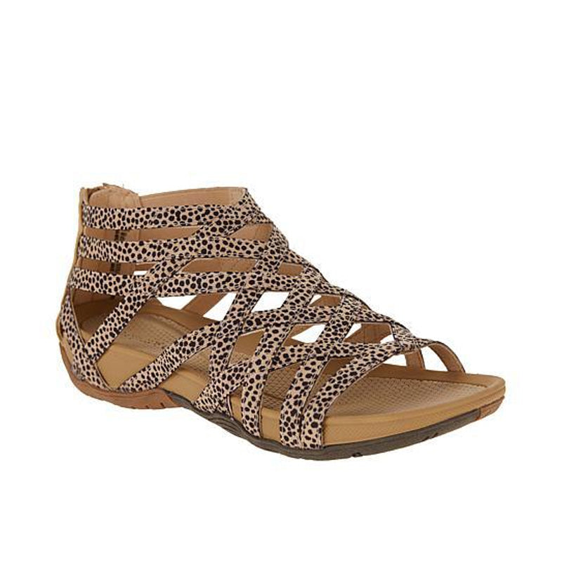 Zwergini-Mode Römersandalen für stilvolle Sommerlooks