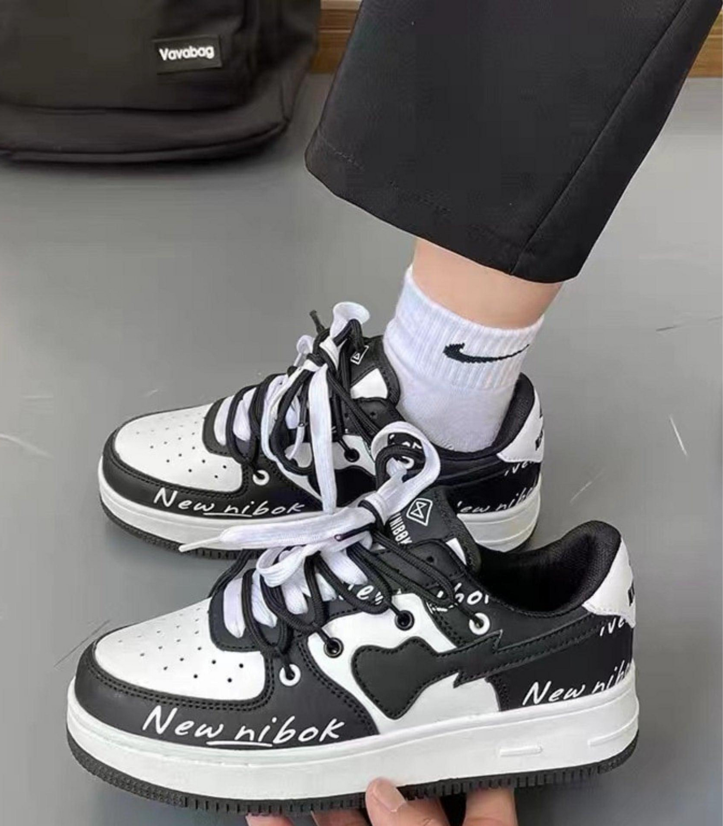 Zwergini-Mode - vulkanisierte Schuhe mit Herzdesign