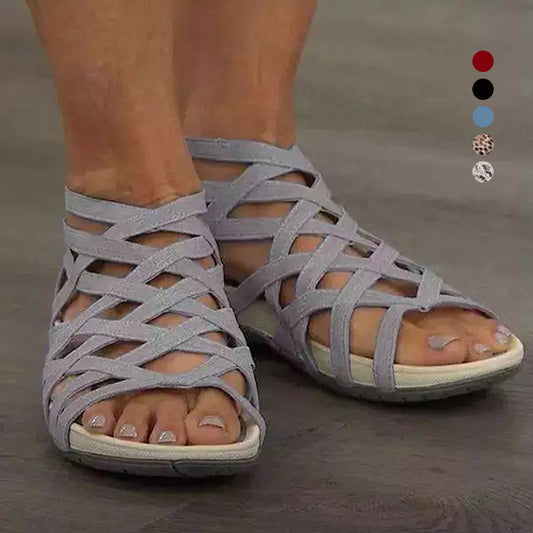 Zwergini-Mode Römersandalen für stilvolle Sommerlooks