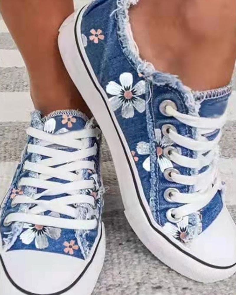 Zwergini-Mode - Blumige Denim Sneaker