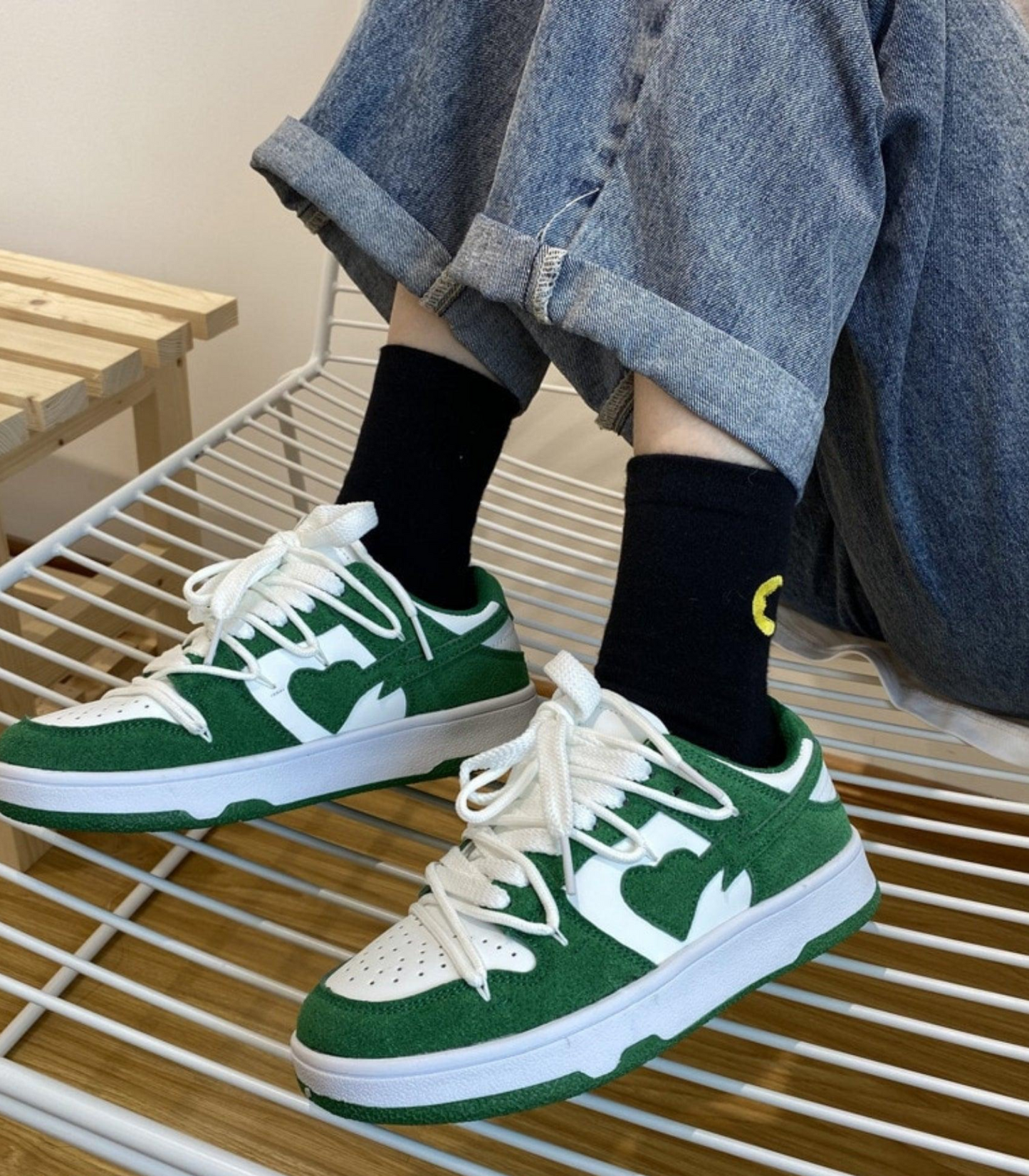 Zwergini-Mode - vulkanisierte Schuhe mit Herzdesign