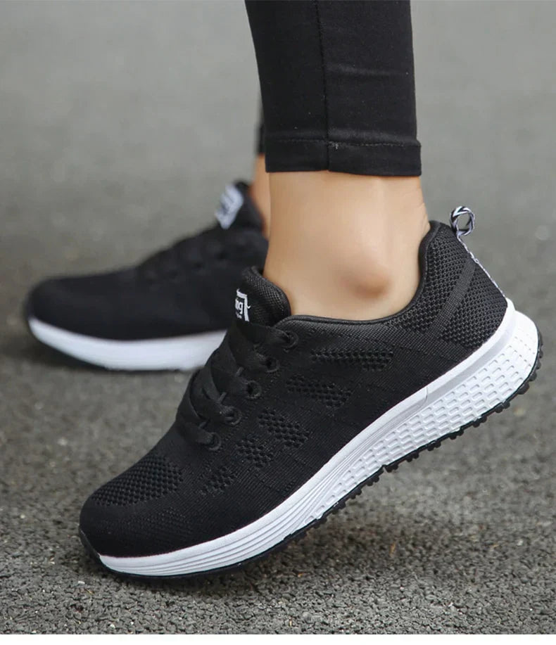 Zwergini-Mode | Leichte Turnschuhe aus Mesh