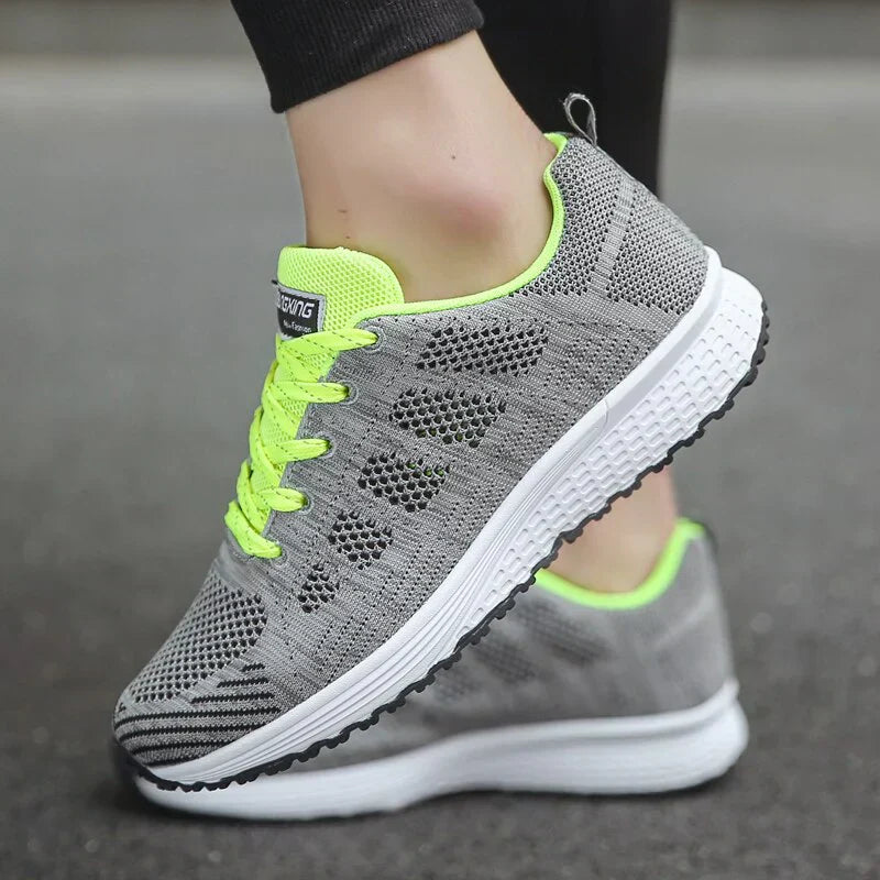 Zwergini-Mode | Leichte Turnschuhe aus Mesh