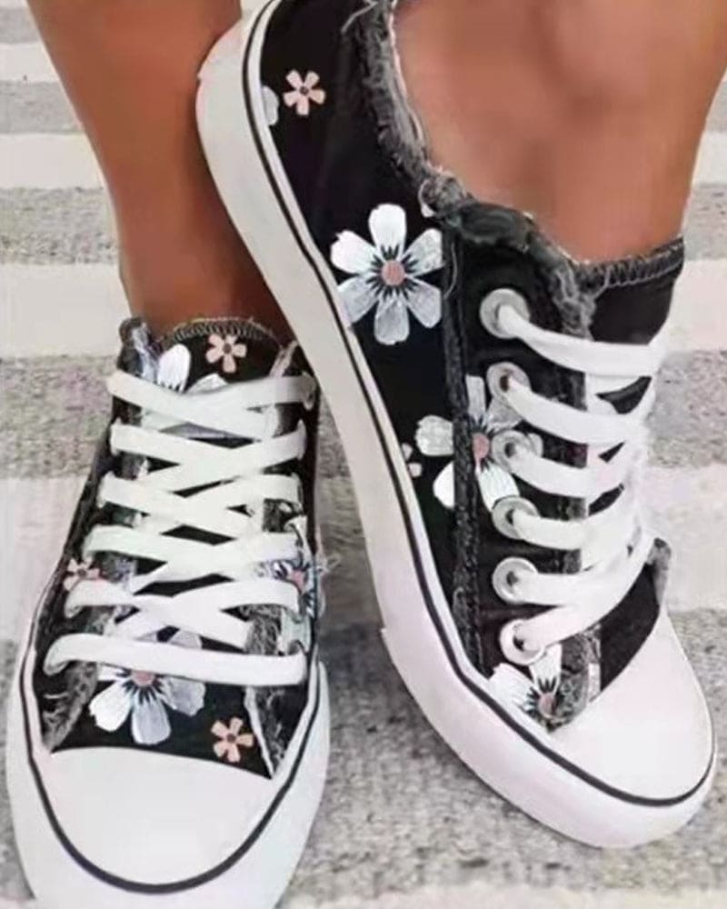 Zwergini-Mode - Blumige Denim Sneaker