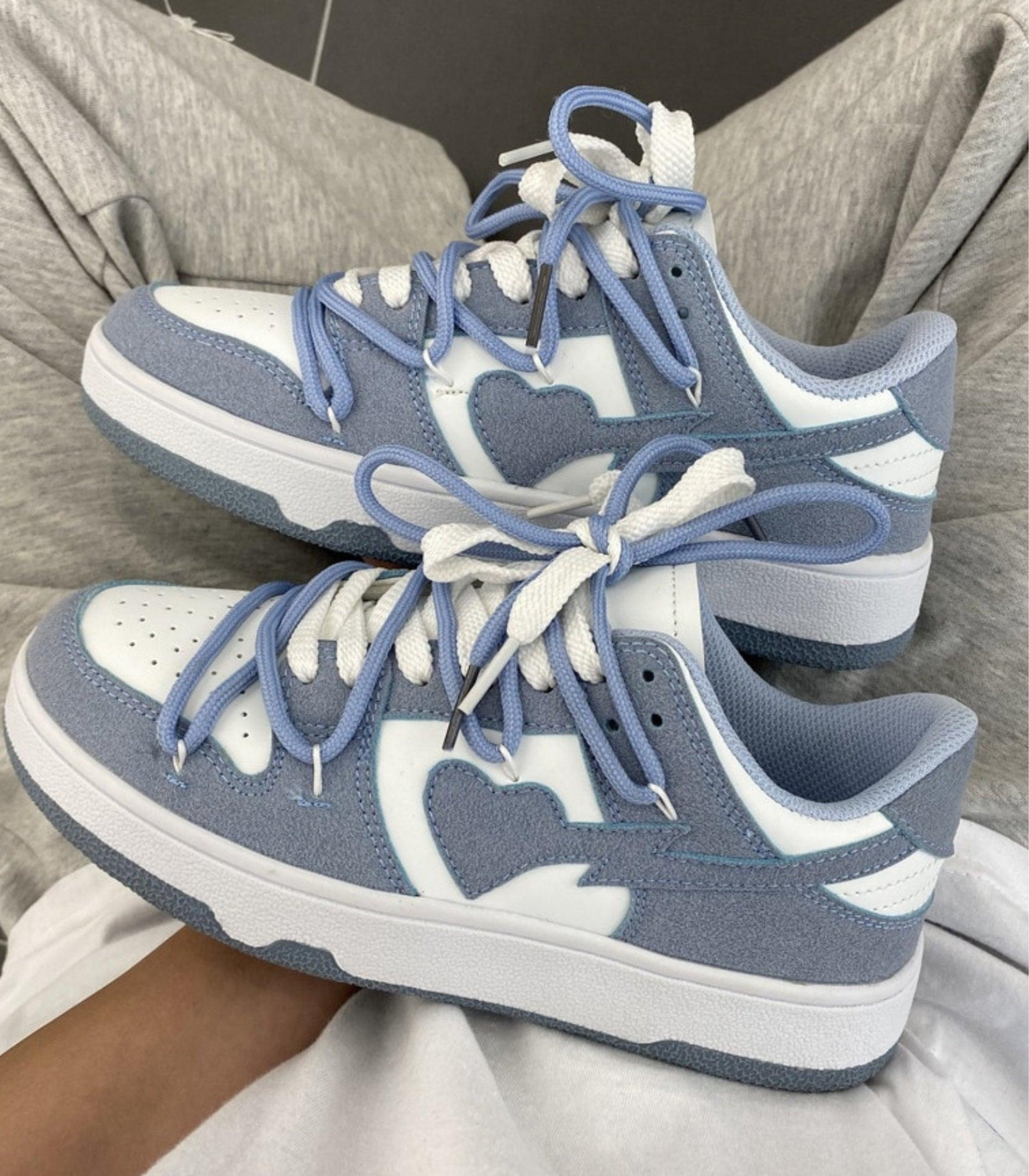 Zwergini-Mode - vulkanisierte Schuhe mit Herzdesign