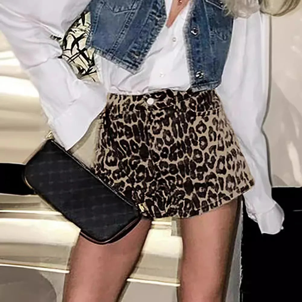 Zwergini-Mode - Denim Leopard Shorts