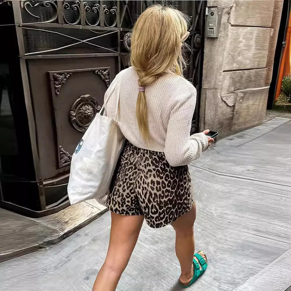 Zwergini-Mode - Denim Leopard Shorts