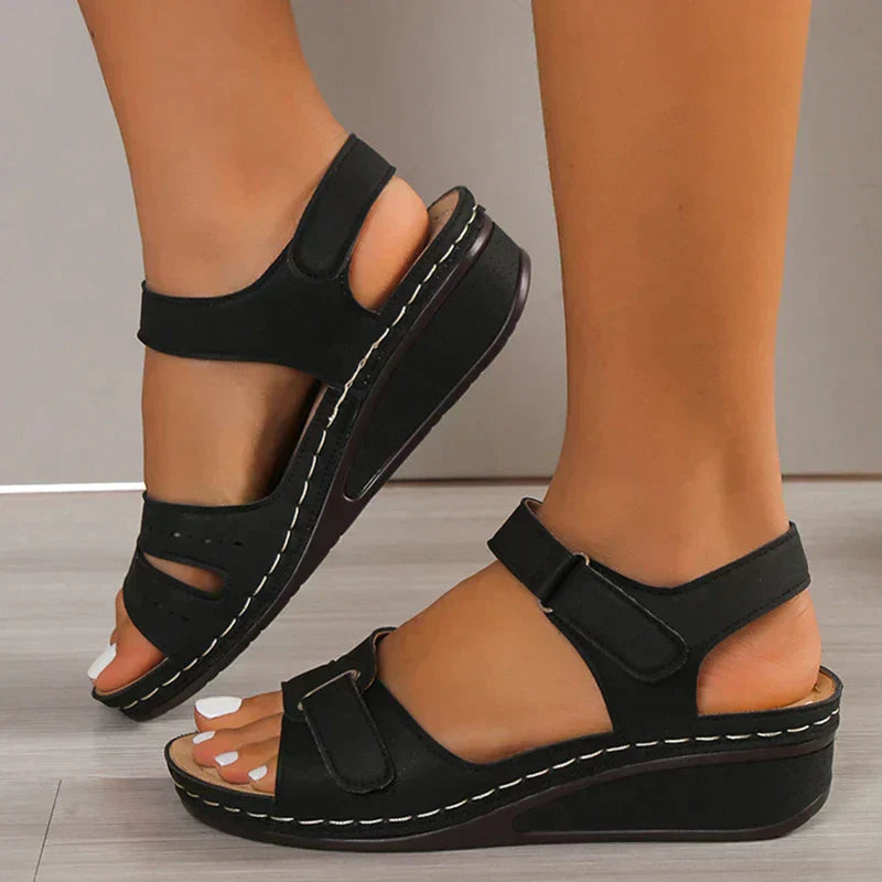 Zwergini-Mode - Orthopädische elegante Sandalen