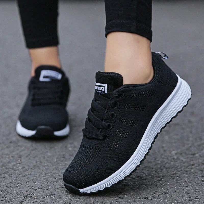 Zwergini-Mode | Leichte Turnschuhe aus Mesh