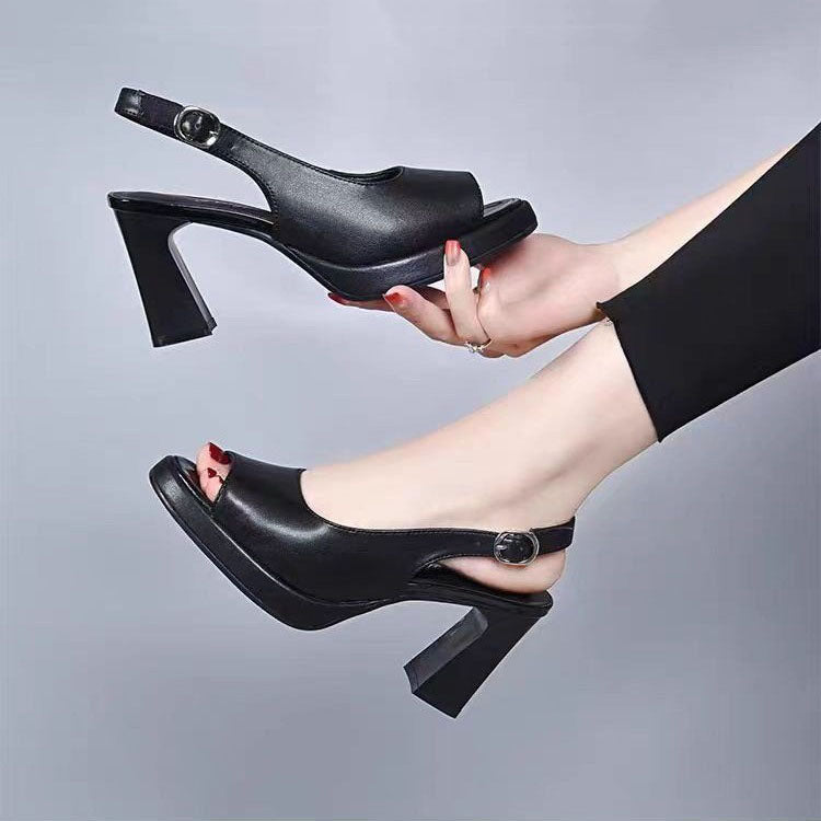 Zwergini-Mode | Orthopädische Schuhe mit Absatz