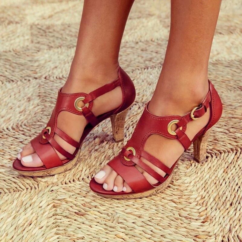 Stilvolle Sandalen mit Absatz