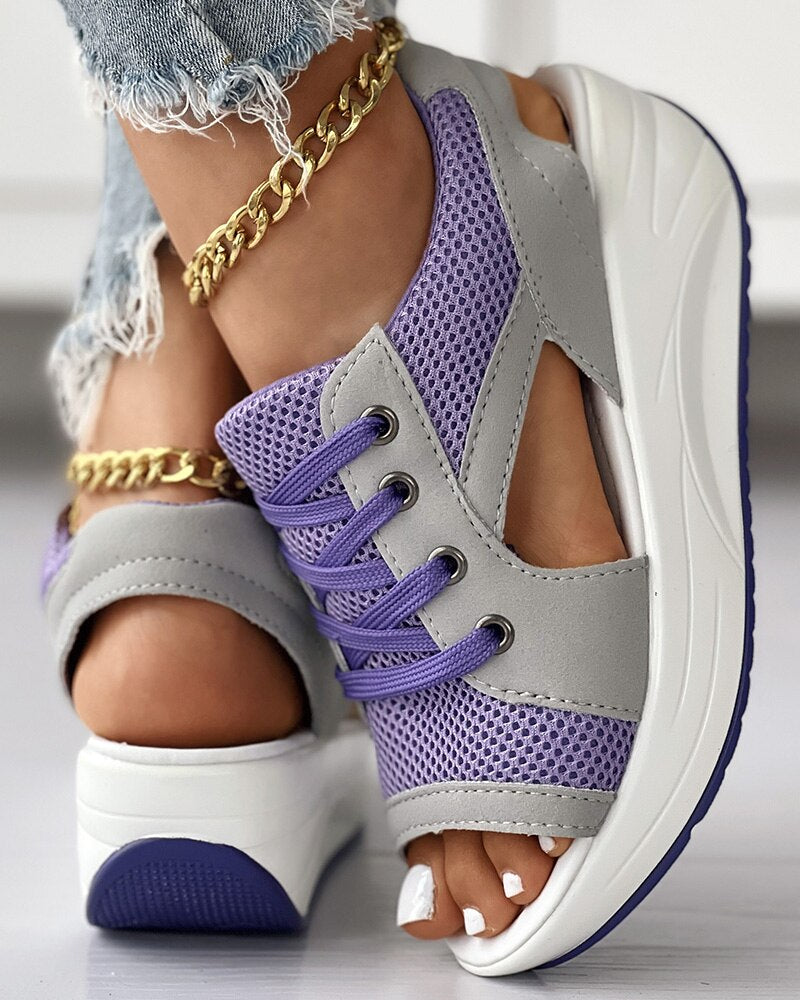 Zwergini-Mode Trendkick: Atmungsaktive Sneaker-Sandalen