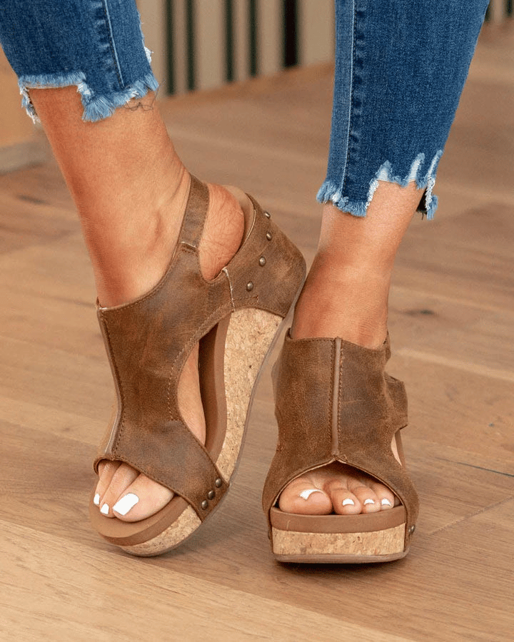 Zwergini-Mode | Stylische Sandalen