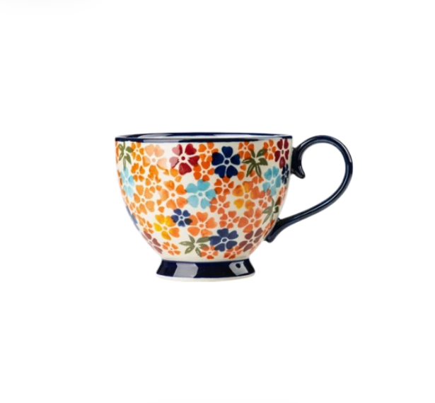 Große Keramiktasse mit Blumenmotiv für Kaffee und Tee