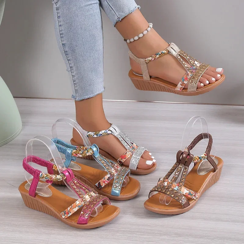 Zwergini-Mode | Schicke Boho-Sandalen