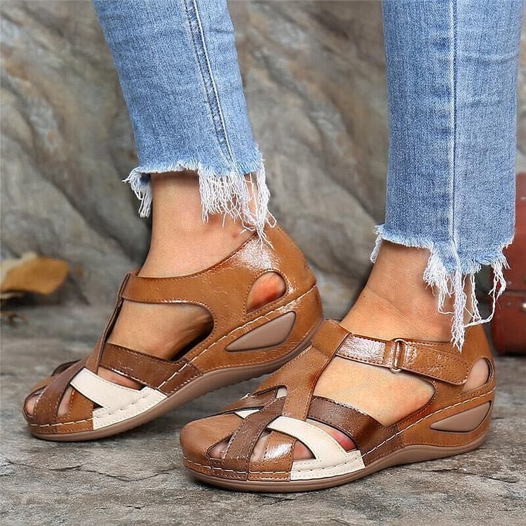 Zwergini-Mode | Orthopädische Keilsandalen