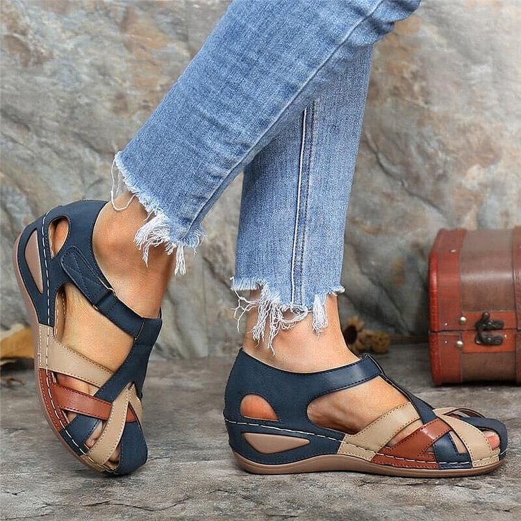 Zwergini-Mode | Orthopädische Keilsandalen